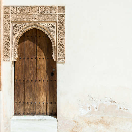 Vasten, Feesten en Reflectie: De Invloed van Islamitische Maanden op Ons Dagelijks Leven.